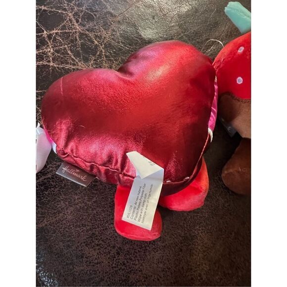 Hallmark Better Together Strawberry & Chocolates - Picture 5 of 6